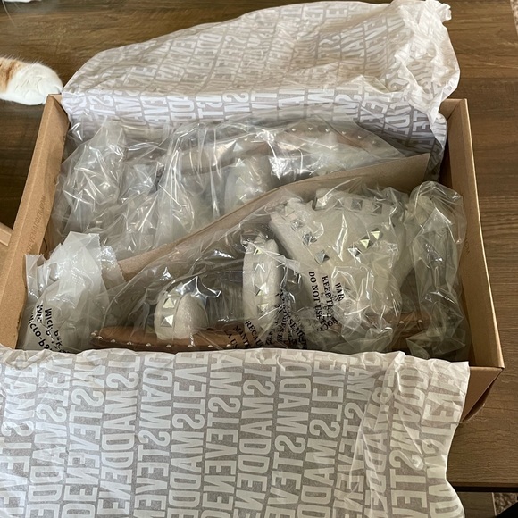 Steve Madden Travel Sandals - Picture 5 of 6